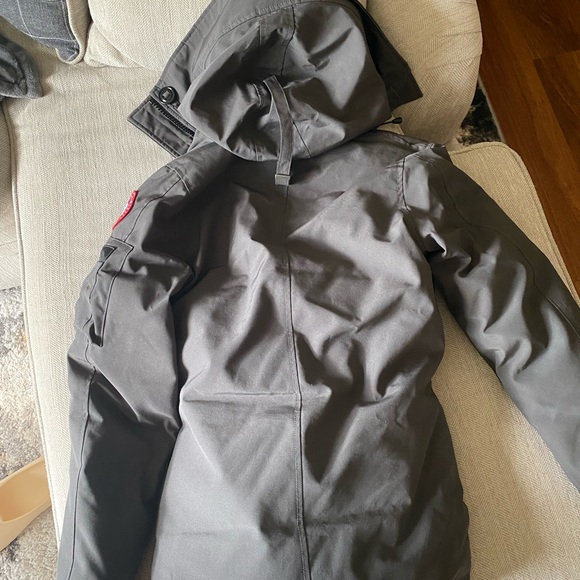 AUTHENTIC CANADA GOOSE WINTER JACKET - Picture 5 of 7